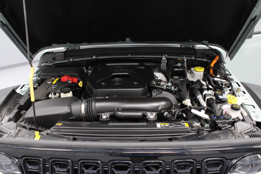 Used 2024 Jeep Wrangler Unlimited AWD/4WD image 13