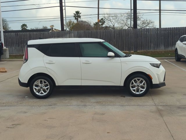 Used 2024 Kia Soul LX w/ Option Group 015 image 4