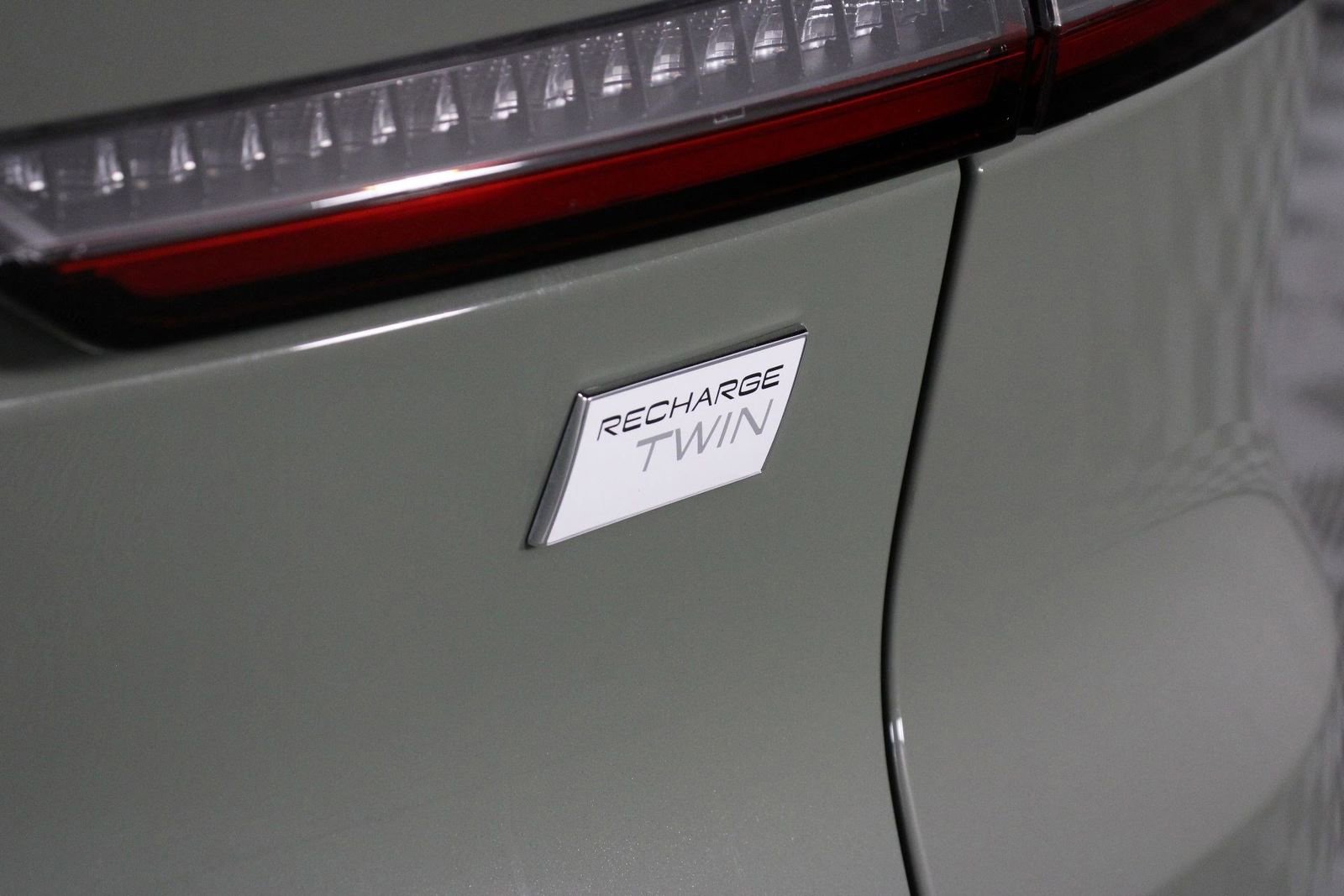 Used 2023 Volvo C40 P8 Recharge Plus AWD/4WD image 20