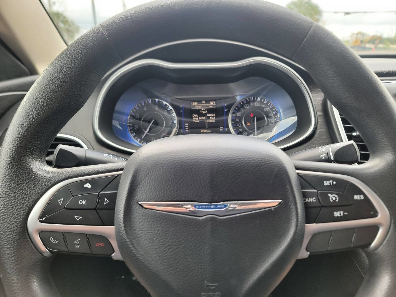 Used 2015 Chrysler 200 Limited FWD image 18