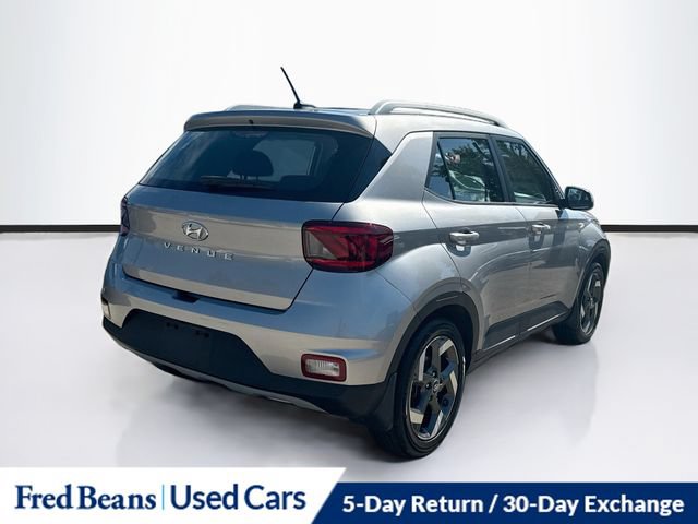 Used 2024 Hyundai Venue SEL FWD image 9