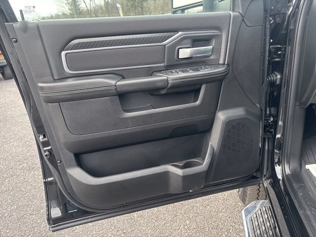New 2026 RAM 2500 Big Horn AWD/4WD image 8