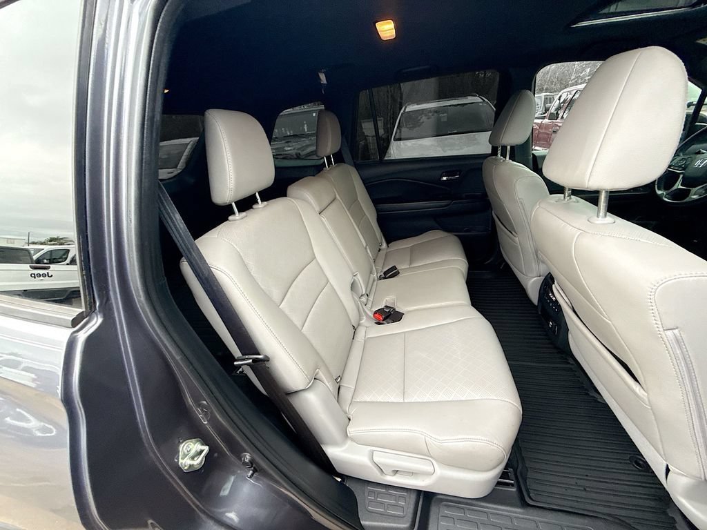 Used 2020 Honda Passport Touring image 32