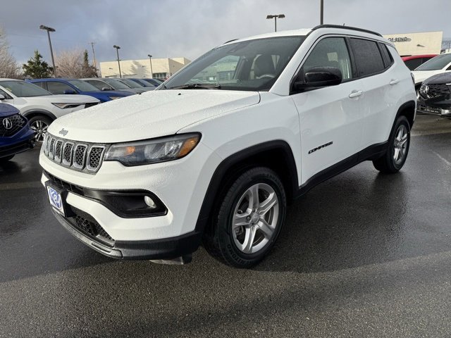 Used 2024 Jeep Compass Latitude image 8