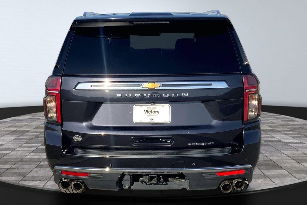 Used 2023 Chevrolet Suburban Premier image 6