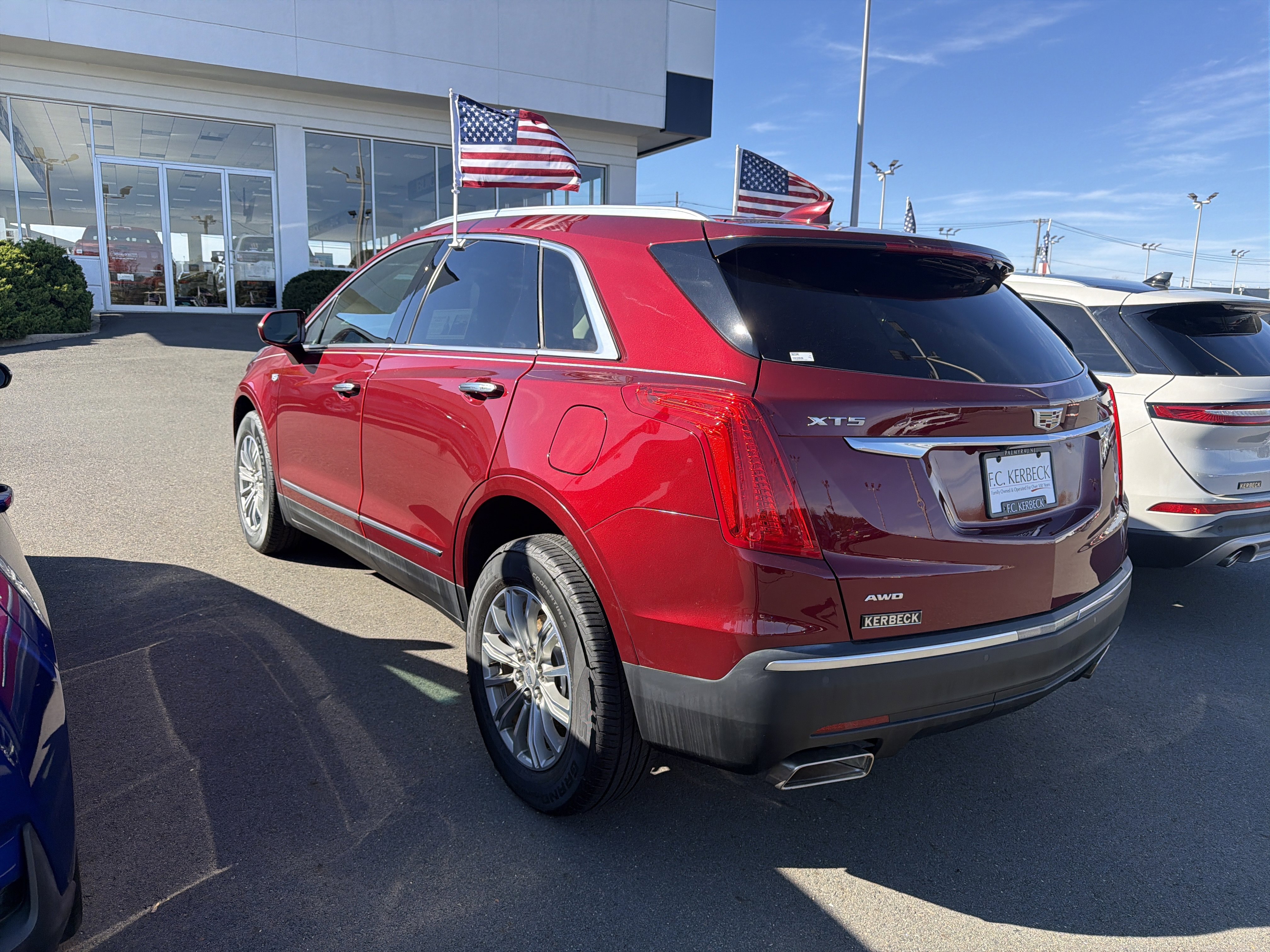 Used 2018 Cadillac XT5 Luxury w/ Driver Awareness Package image 6