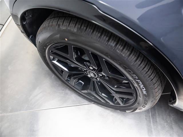 New 2026 Land Rover Discovery Sport Landmark AWD/4WD image 13