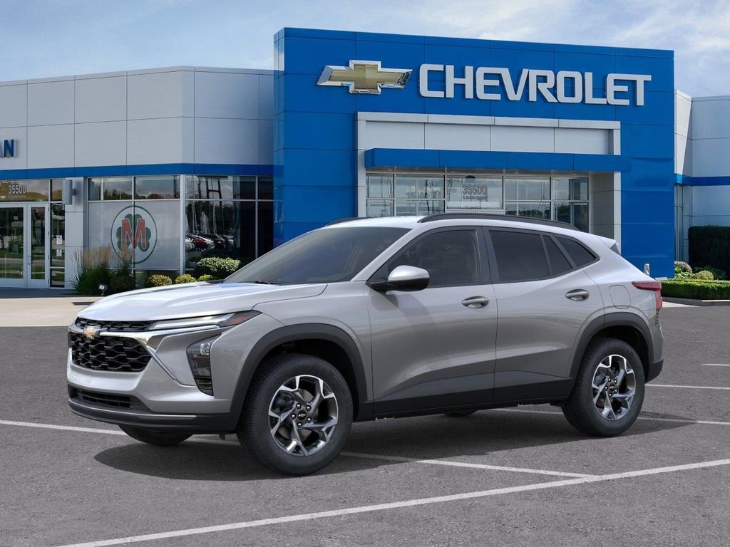 New 2026 Chevrolet Trax LT w/ Driver Confidence Package FWD image 2