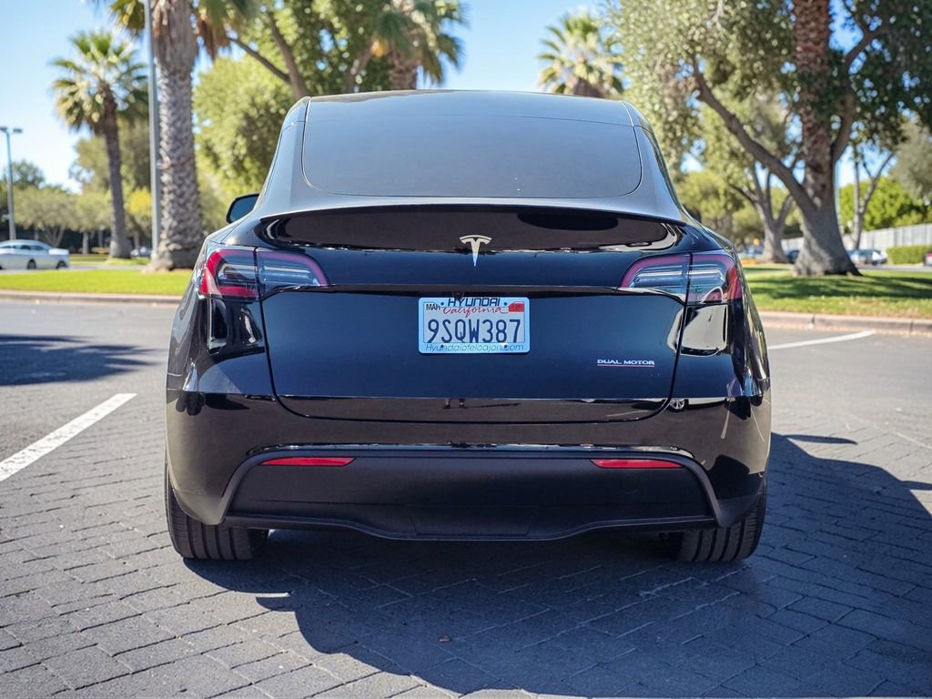 Used 2025 Tesla Model Y Performance image 6