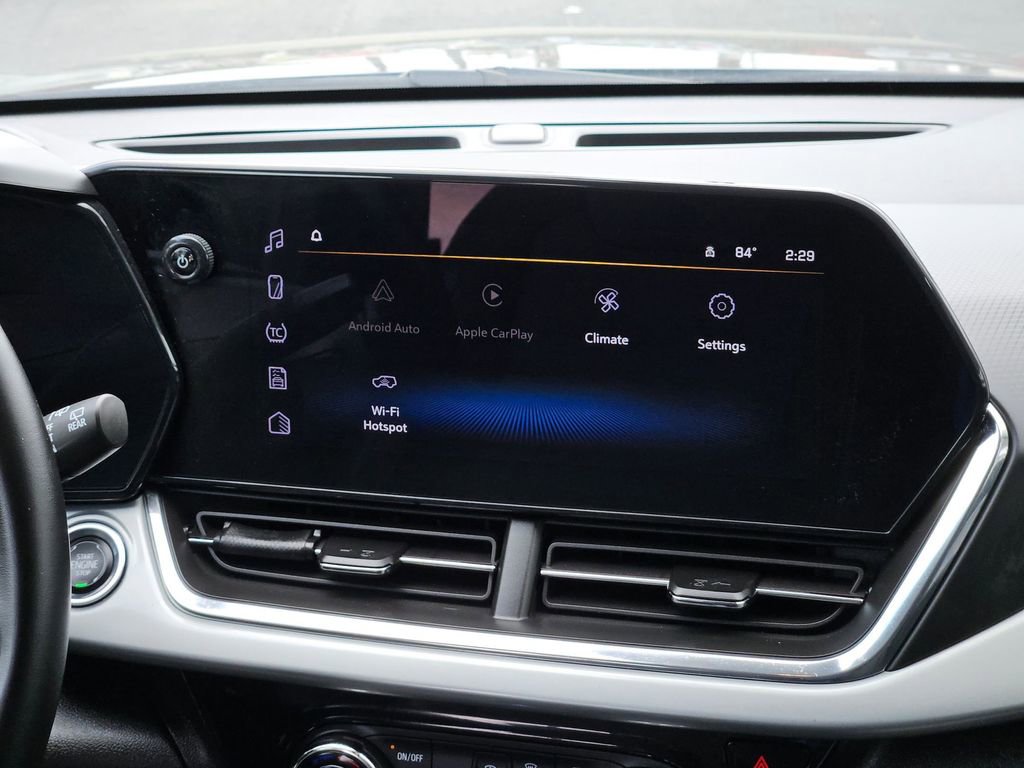 Used 2025 Chevrolet Trax LT w/ LT Convenience Package FWD image 20