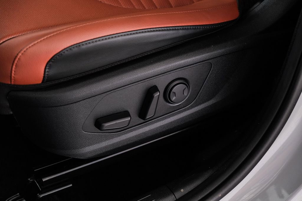 Used 2024 Kia Sportage SX image 33