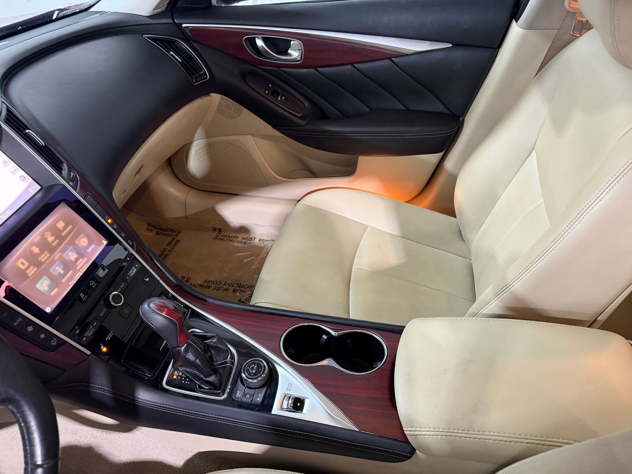 Used 2015 INFINITI Q50 Premium w/ Navigation Package RWD image 32