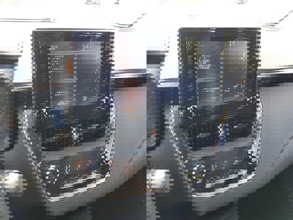 Used 2022 Toyota Corolla LE image 29