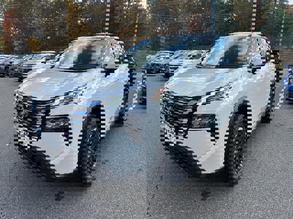 New 2026 Nissan Rogue SV image 3