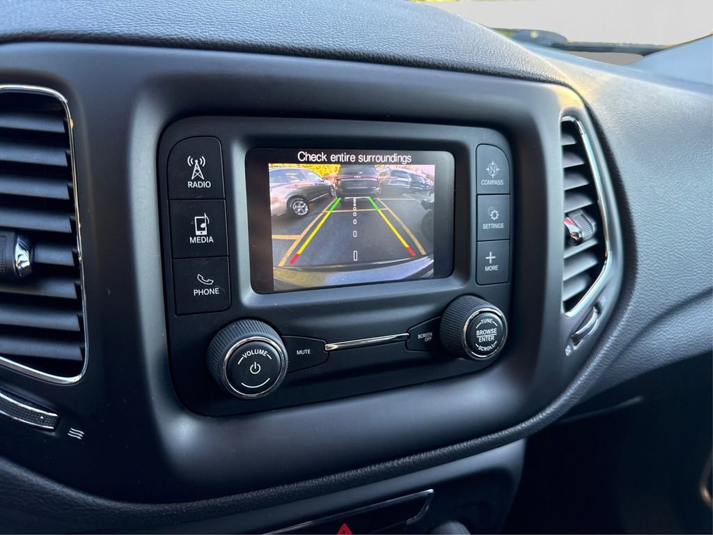 Used 2018 Jeep Compass Latitude w/ Cold Weather Group image 27