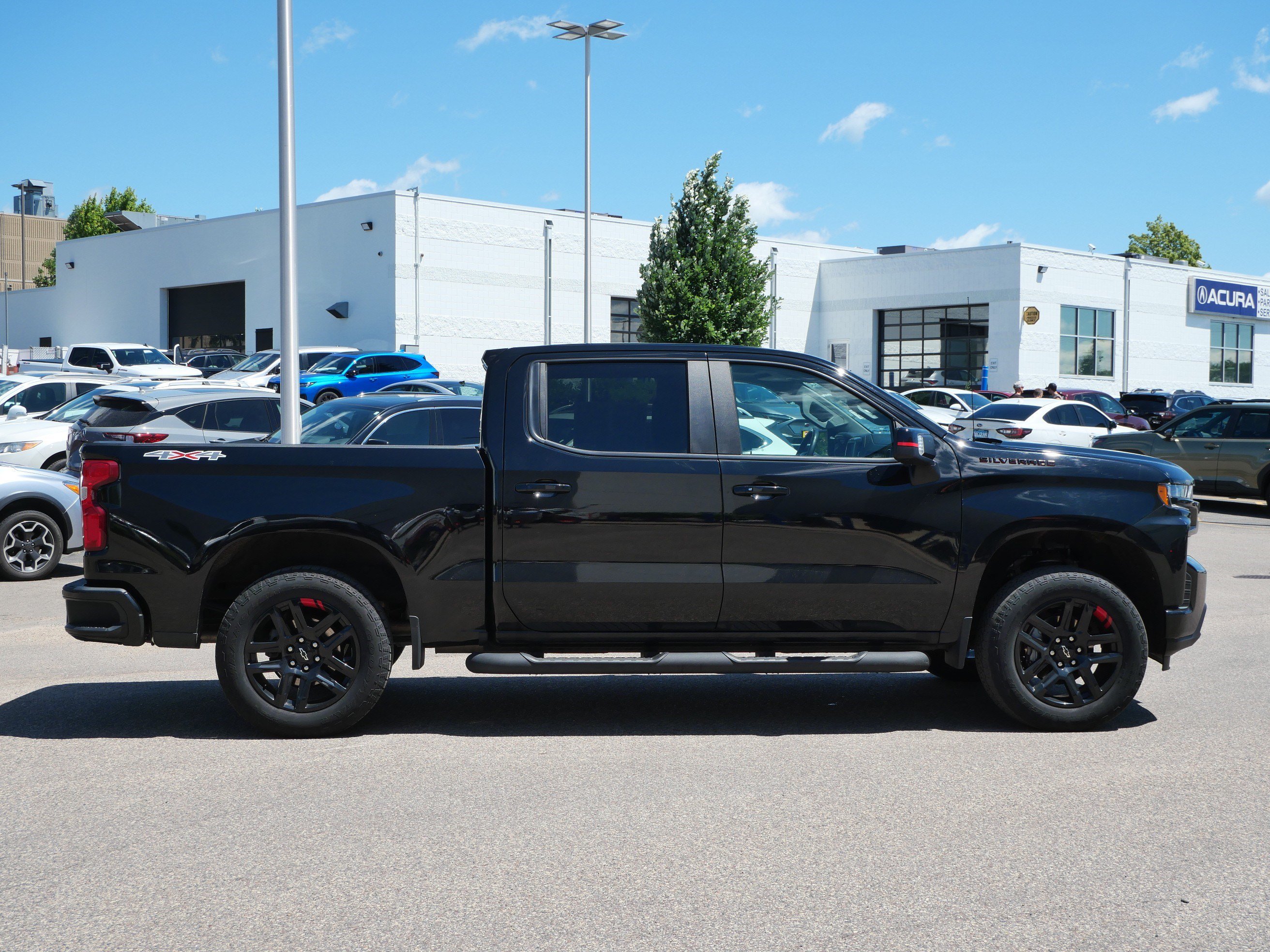 Used 2022 Chevrolet Silverado 1500 RST w/ Redline Edition AWD/4WD image 8