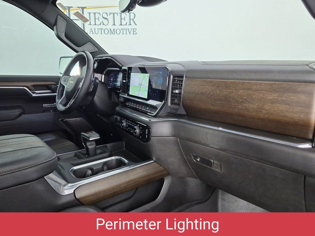 Used 2025 Chevrolet Silverado 1500 High Country AWD/4WD image 40