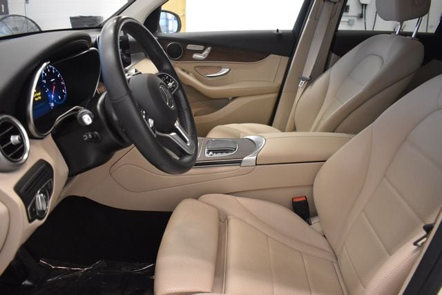 Used 2022 Mercedes-Benz GLC 300 4MATIC image 22