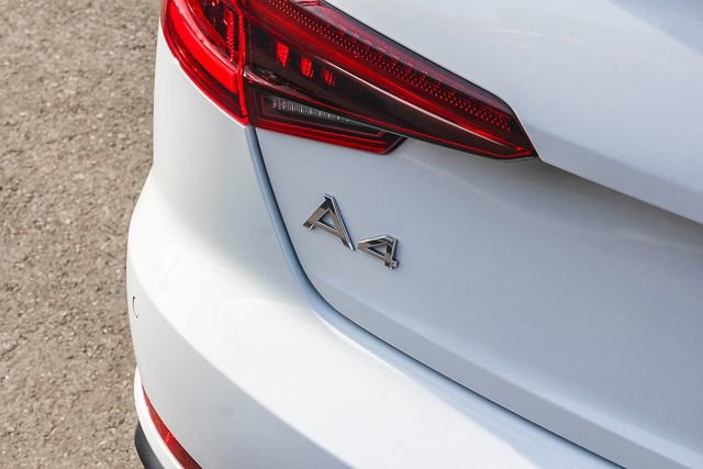 Used 2019 Audi A4 2.0T Premium image 9
