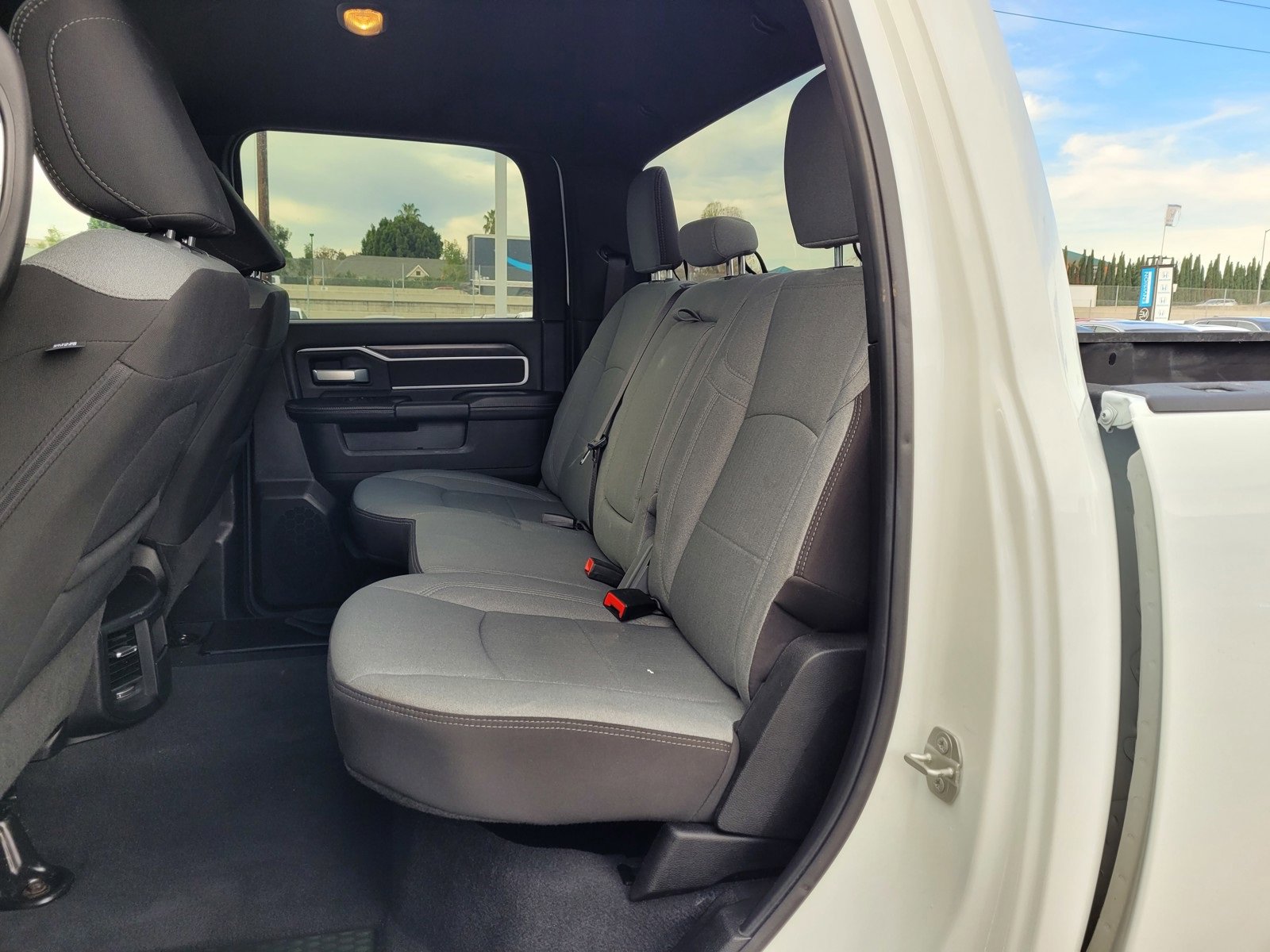 Used 2024 RAM 3500 Big Horn image 12