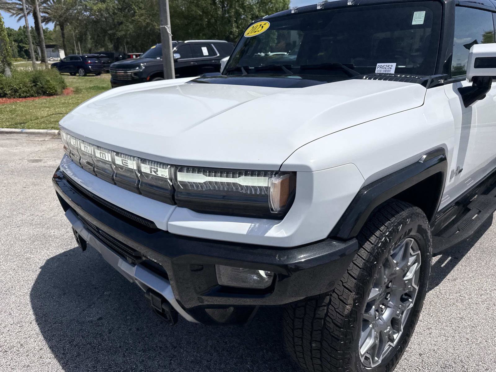 Used 2025 GMC Hummer EV 3X AWD/4WD image 9