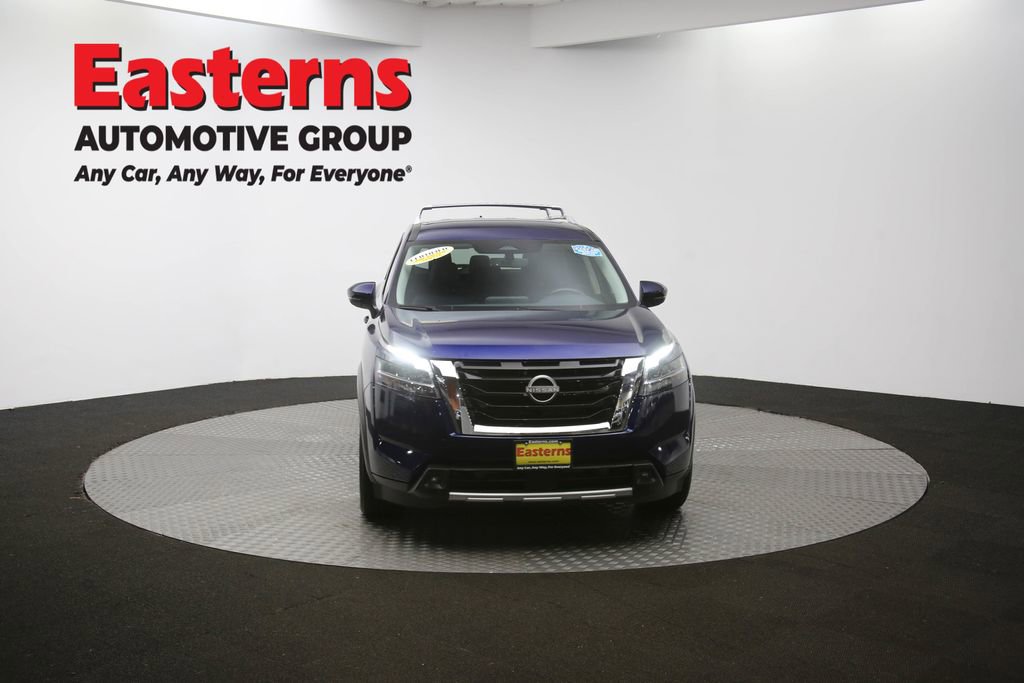 Used 2024 Nissan Pathfinder SL AWD/4WD image 52