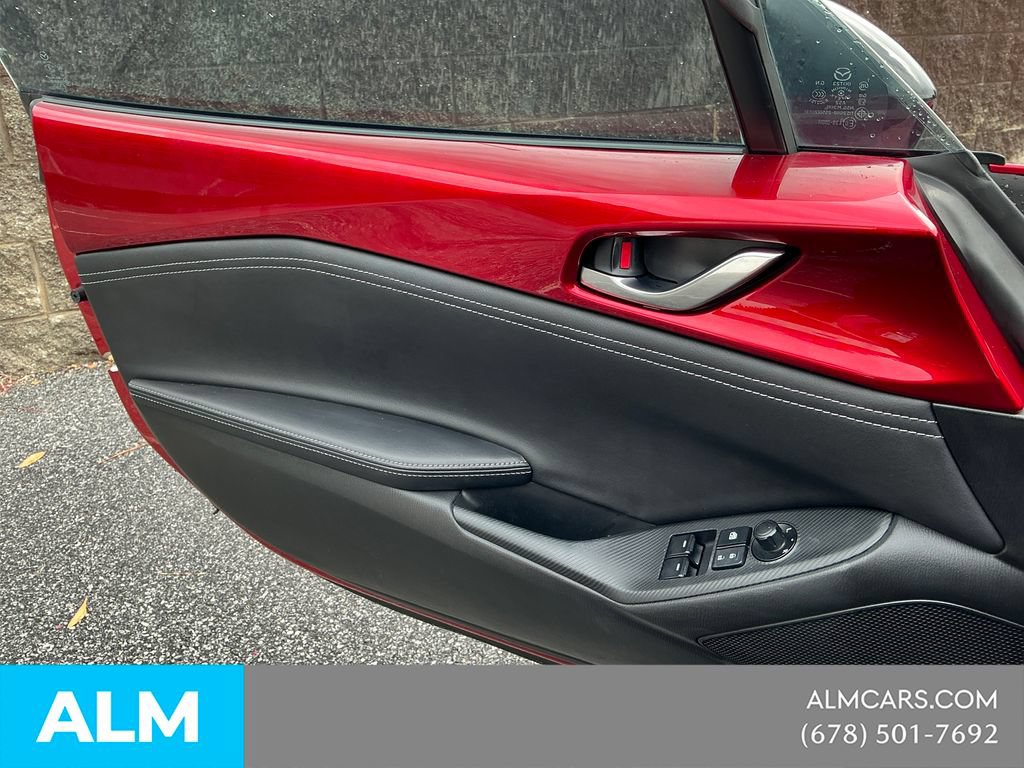 Used 2025 MAZDA MX-5 Miata Club RWD image 10