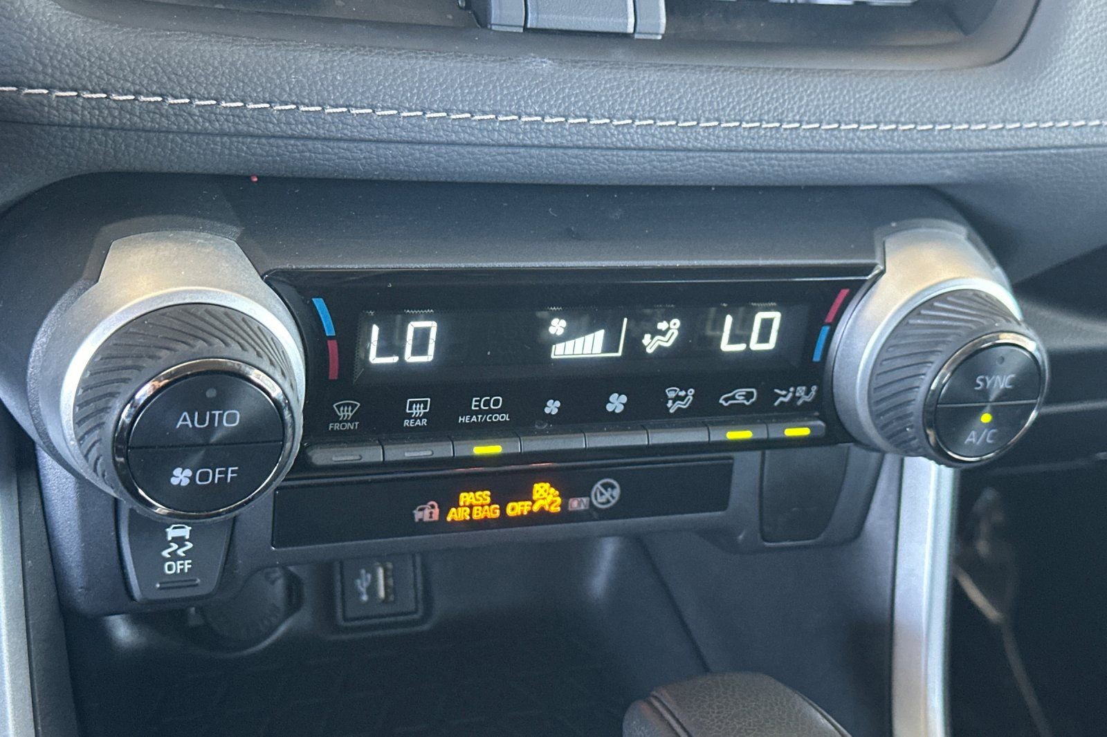 Certified 2025 Toyota RAV4 LE image 25