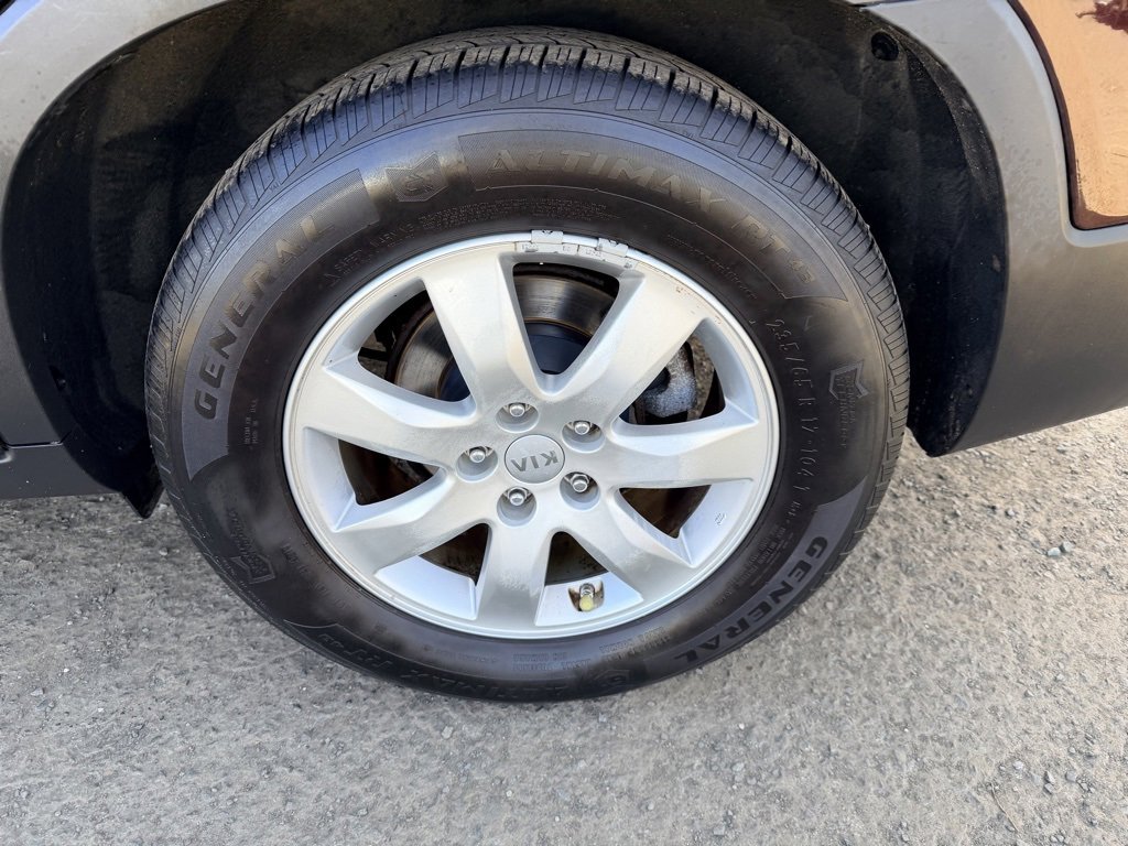 Used 2013 Kia Sorento LX w/ Convenience Pkg image 9