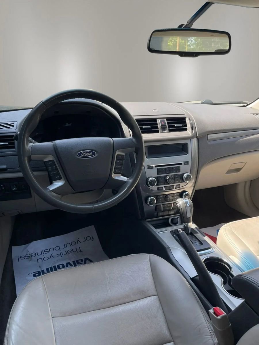 Used 2011 Ford Fusion SEL FWD image 10