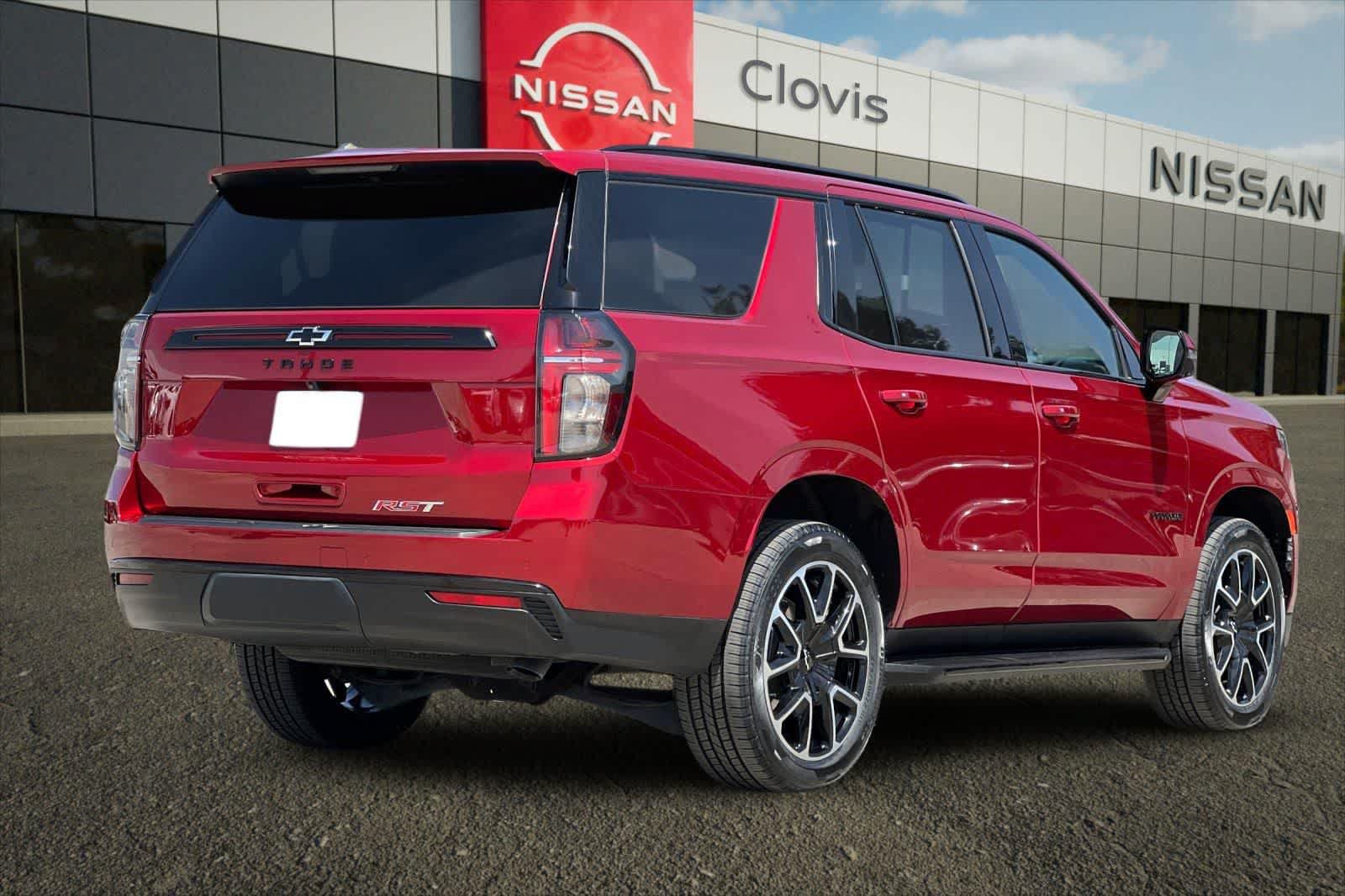 Used 2024 Chevrolet Tahoe RST w/ Luxury Package AWD/4WD image 3