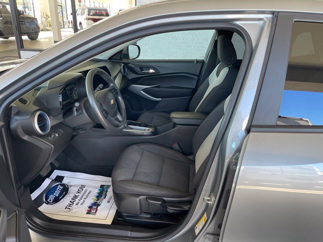 Used 2024 Chevrolet Trax LS w/ LS Convenience Package FWD image 7