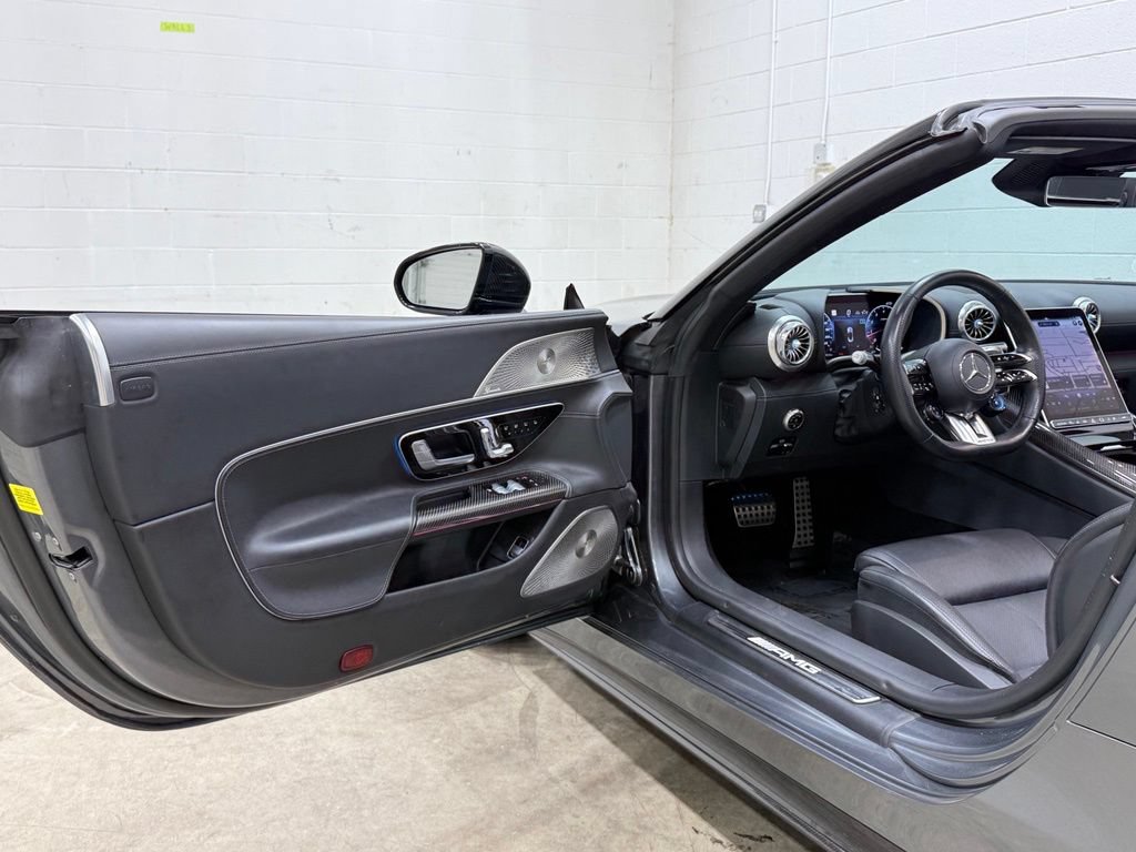 Used 2022 Mercedes-Benz SL 63 AMG 4MATIC image 24