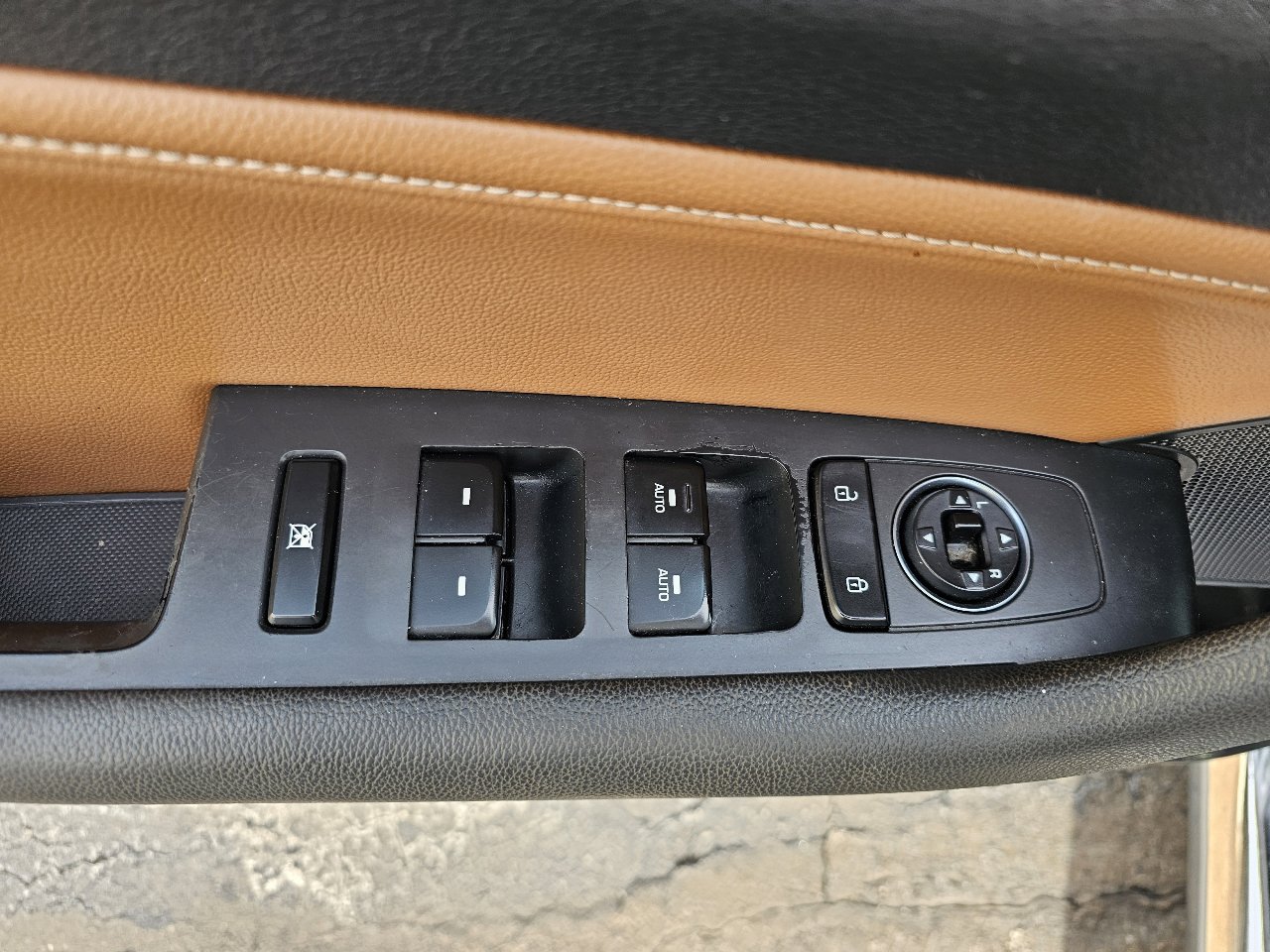 Used 2015 Hyundai Sonata Limited w/ Option Group 06 image 5