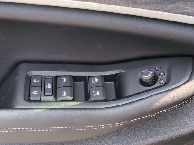 New 2026 Jeep Grand Cherokee Altitude RWD image 14
