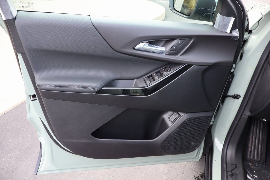 New 2026 Chevrolet Equinox LT w/ Convenience Package II image 19