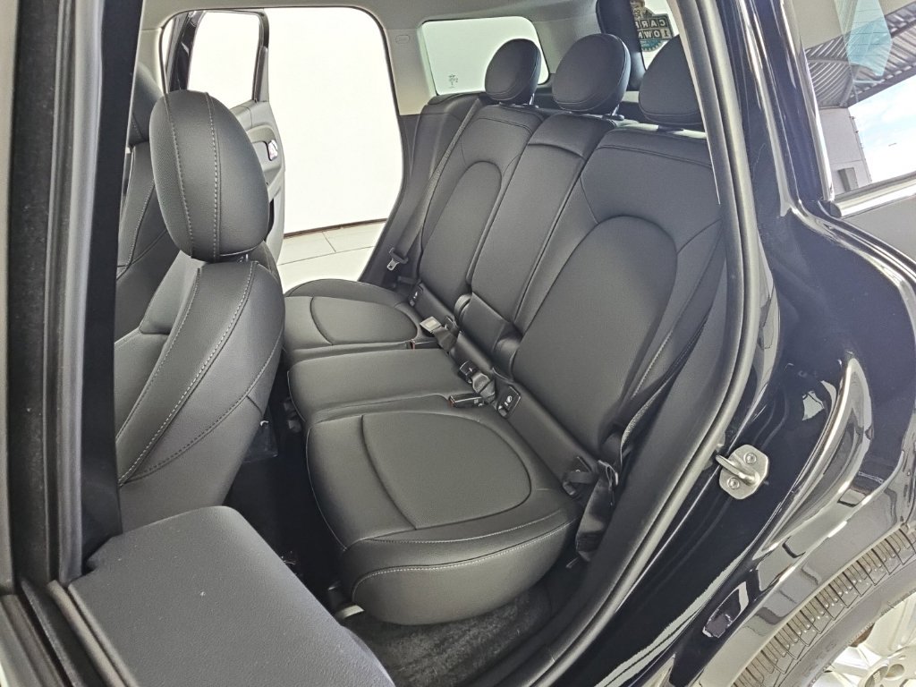 Certified 2024 MINI Cooper Countryman S w/ Storage Package FWD image 21