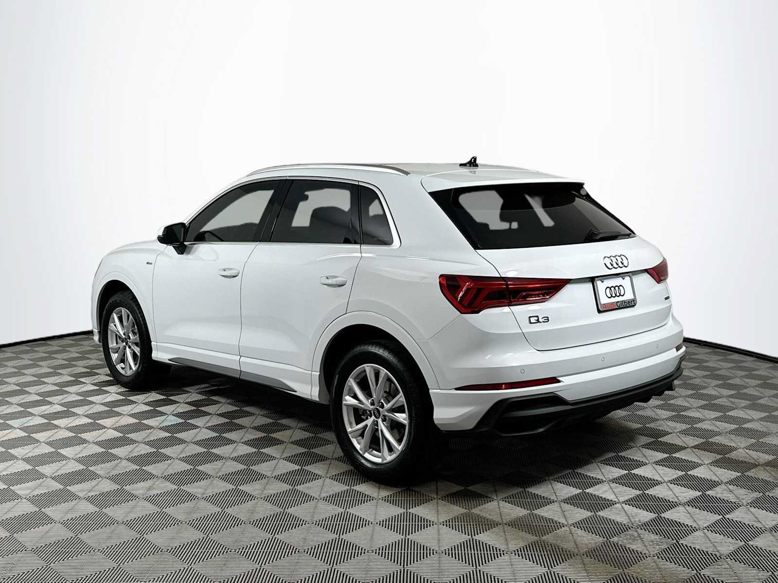 Certified 2023 Audi Q3 2.0T Premium Plus w/ Premium Plus Package AWD/4WD image 5