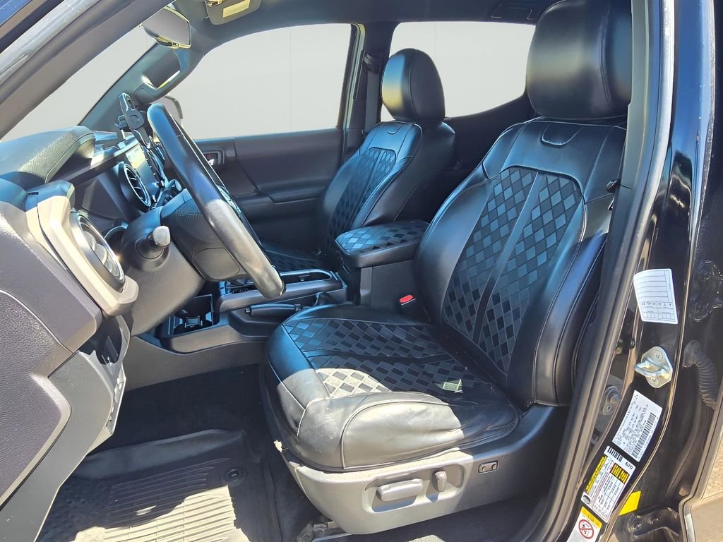 Used 2020 Toyota Tacoma TRD Off-Road w/ Technology Package AWD/4WD image 25