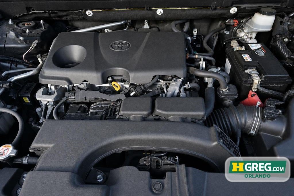 Used 2020 Toyota RAV4 LE FWD image 17