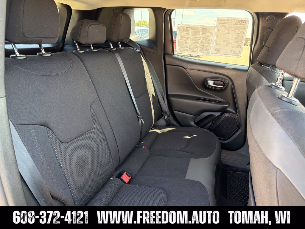 Used 2020 Jeep Renegade Altitude AWD/4WD image 31