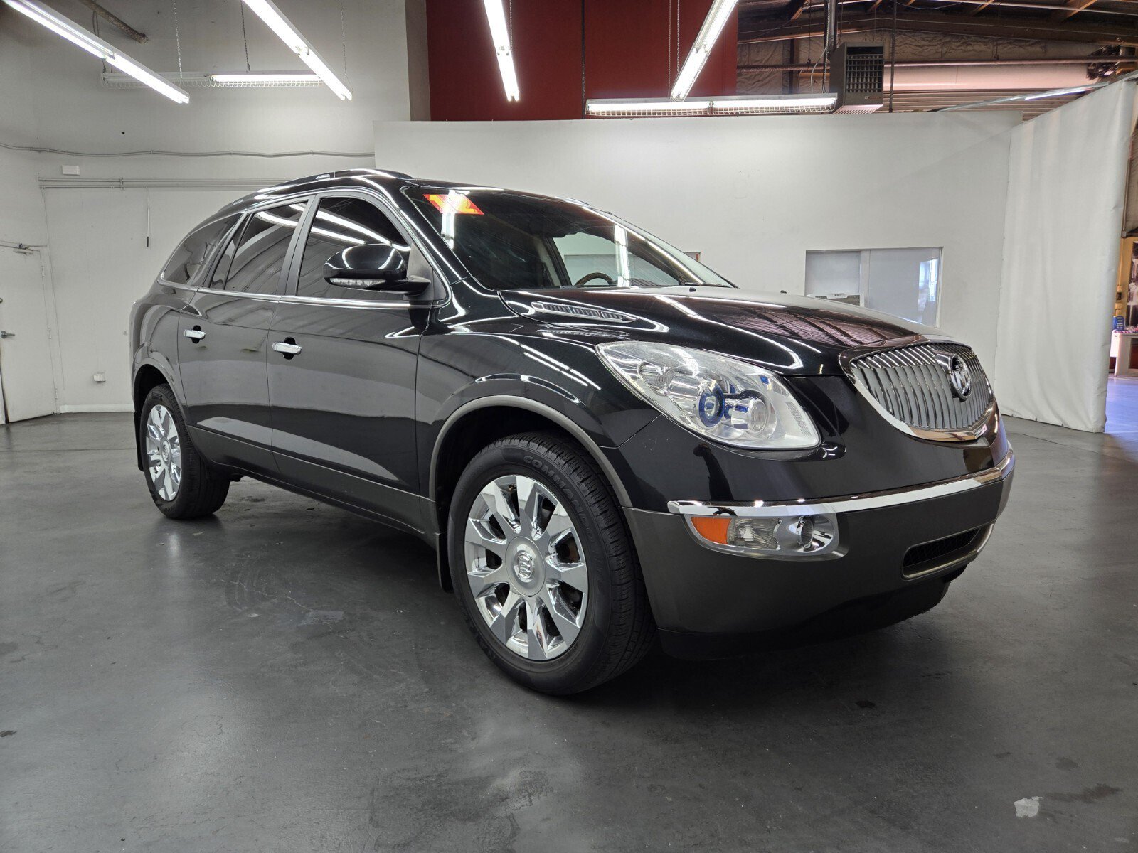 Used 2012 Buick Enclave Premium FWD image 4