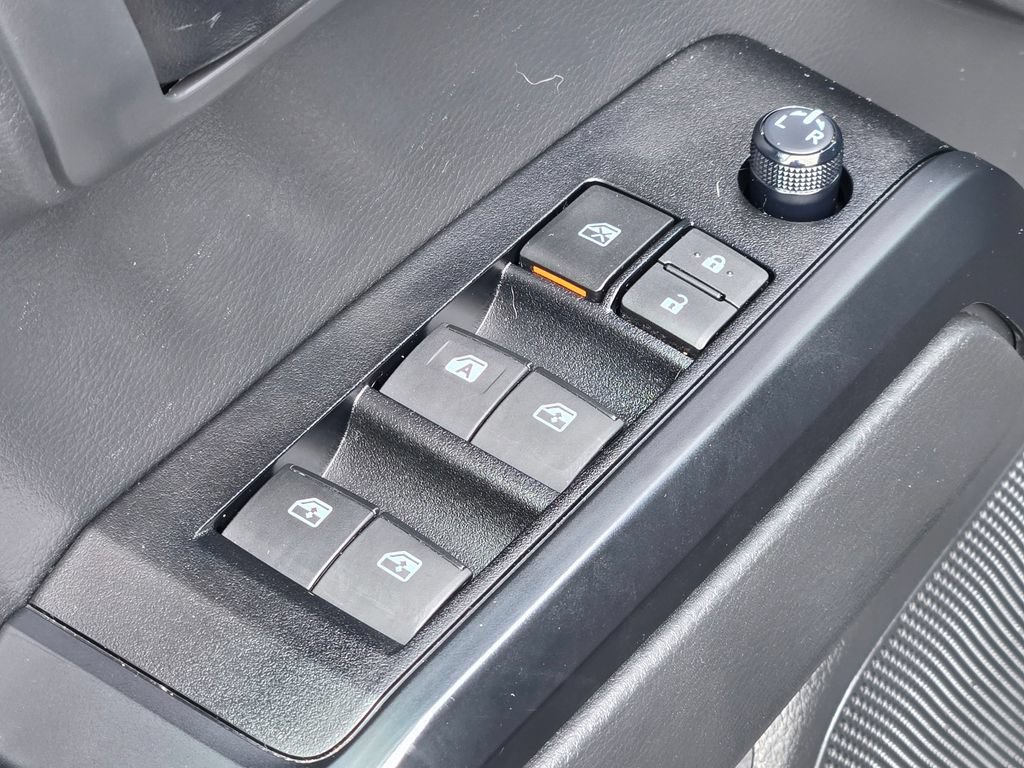 Used 2023 Toyota Tacoma SR AWD/4WD image 28