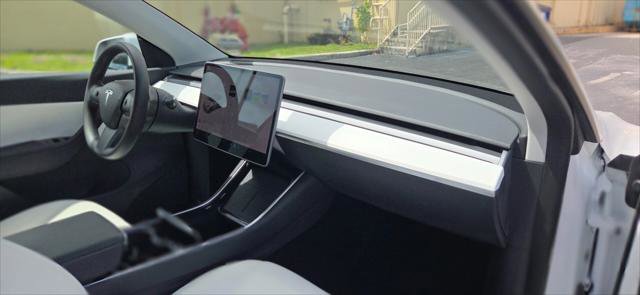 Used 2021 Tesla Model Y Long Range image 18