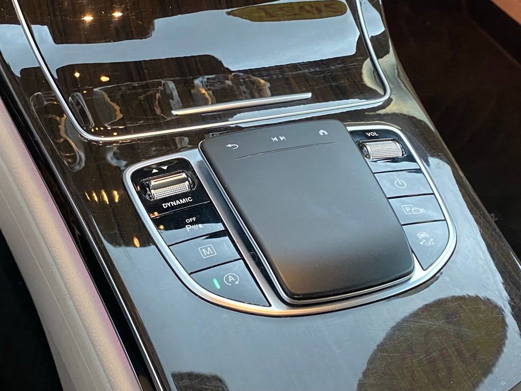 Used 2021 Mercedes-Benz GLC 300 4MATIC image 21