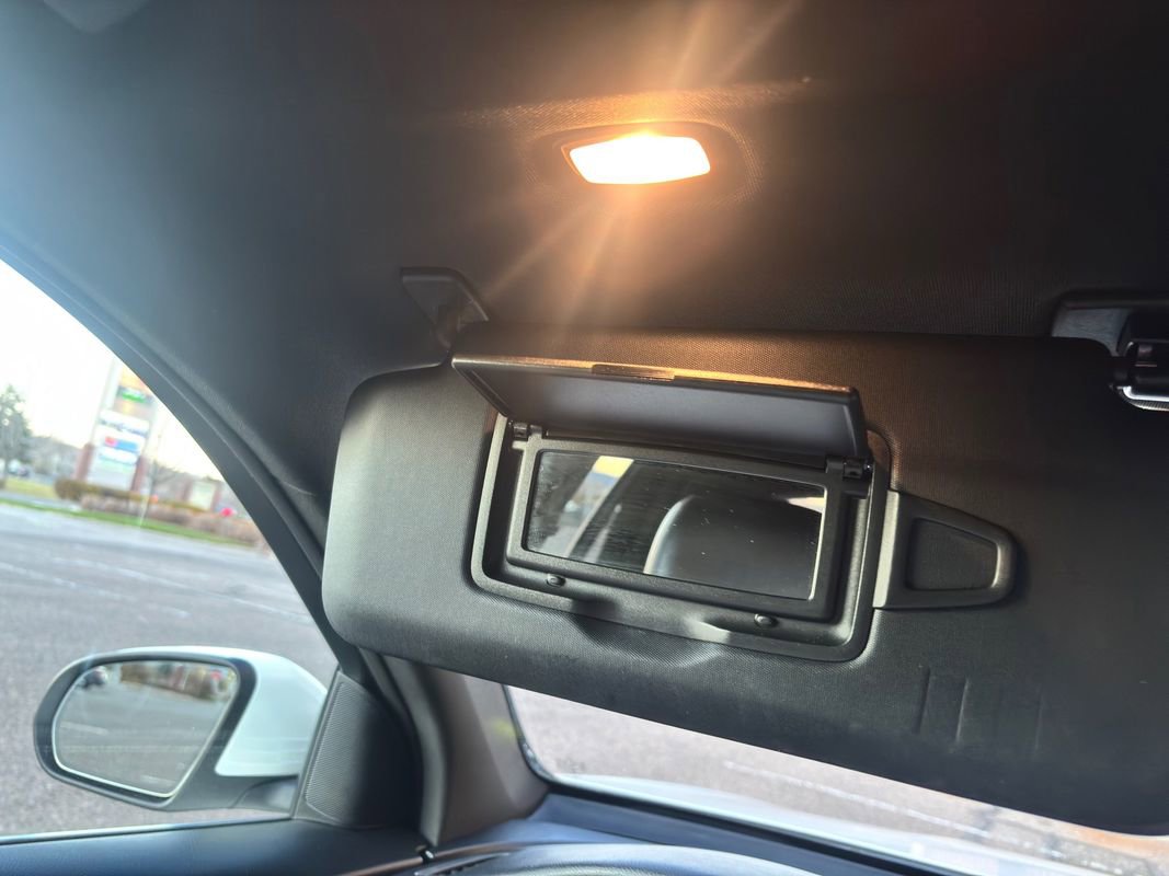 Used 2019 Mercedes-Benz GLC 350e 4MATIC image 38