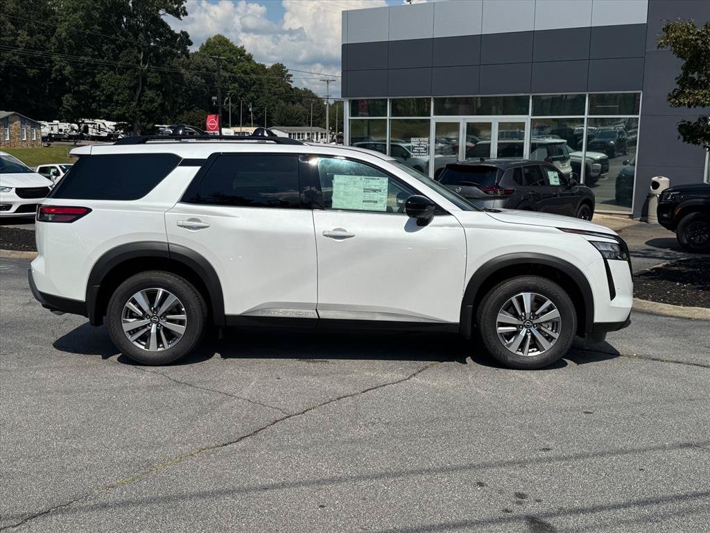 New 2026 Nissan Pathfinder SL FWD image 2