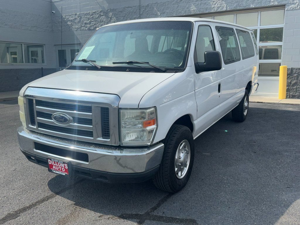 Used 2010 Ford E-350 and Econoline 350 XLT RWD image 3