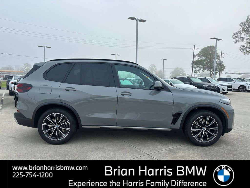 Certified 2025 BMW X5 xDrive40i w/ Parking Assistance Package image 4