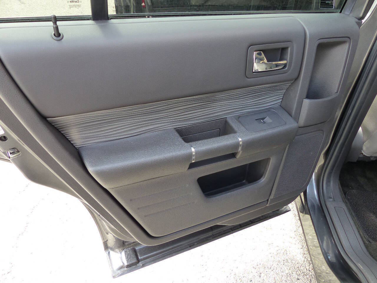 Used 2018 Ford Flex SEL FWD image 16